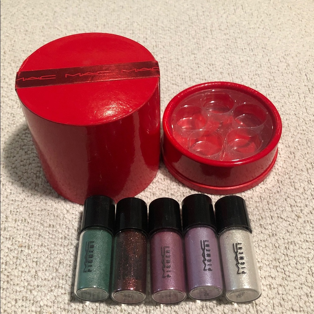 2008 MAC Cosmetics Little Darlings Pigment/Glitter